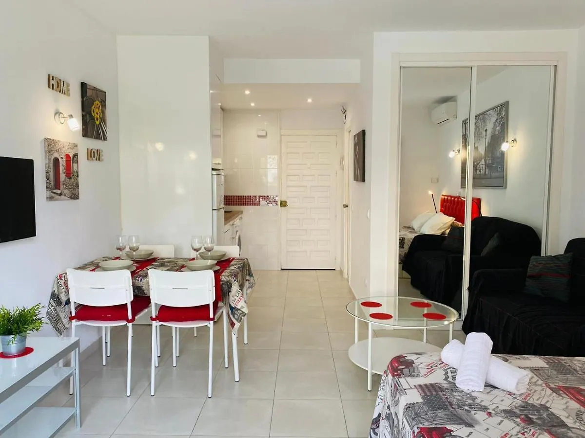 Benalbeach-Cozy And Equipped Apt With Water Slides & Beach Apartment Benalmadena 0*,  Spain