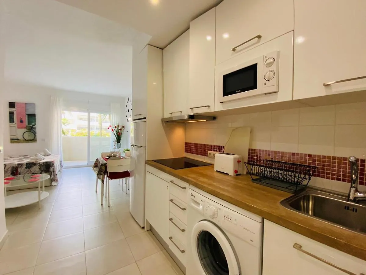 Benalbeach-Cozy And Equipped Apt With Water Slides & Beach Apartment Benalmadena
